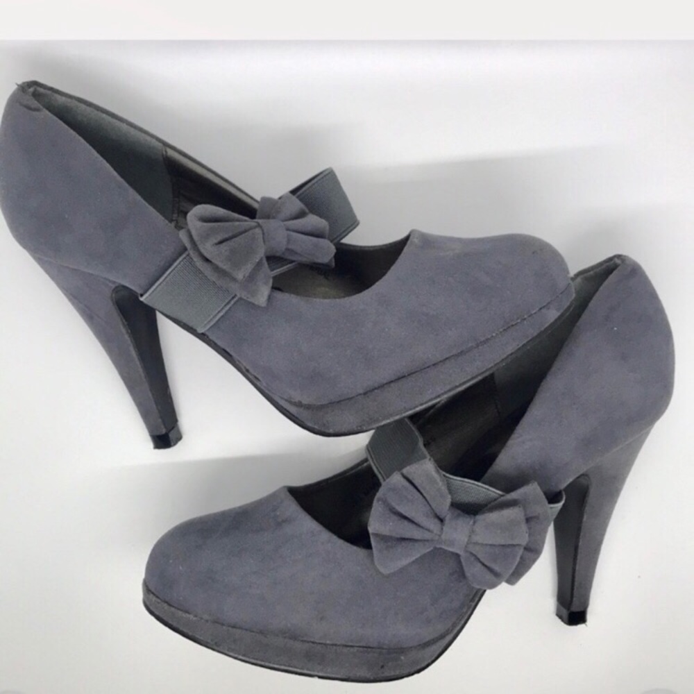 Retro Bow Heels